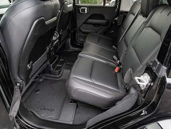 Jeep Wrangler BLACK EDITION 2.0l T-GDI Ultd. Sky-One