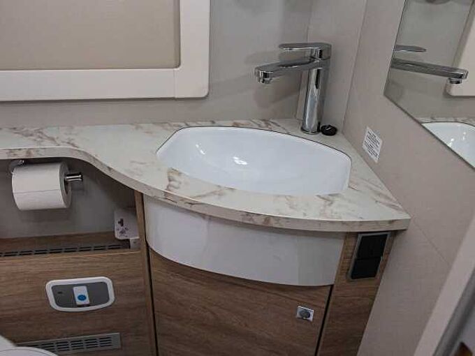 Dethleffs XXL A 9000-2 HUBSTÜTZEN NP 285.000€