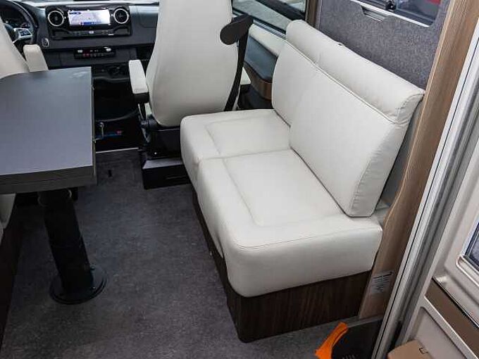 Eura Mobil Integra Line GT - Mercedes IL726EF BLACKLINE 