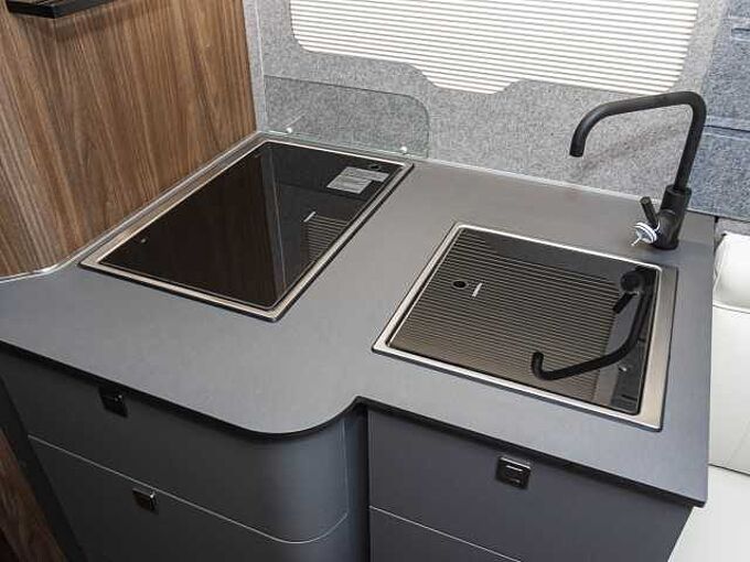 Eura Mobil Integra Line GT - Mercedes IL726EF BLACKLINE 