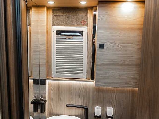 Eura Mobil Integra Line GT - Mercedes IL726EF BLACKLINE 