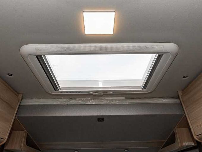 Eura Mobil Integra Line GT - Mercedes IL726EF BLACKLINE 