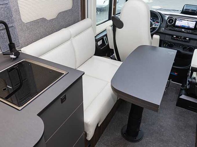 Eura Mobil Integra Line GT - Mercedes IL726EF BLACKLINE 