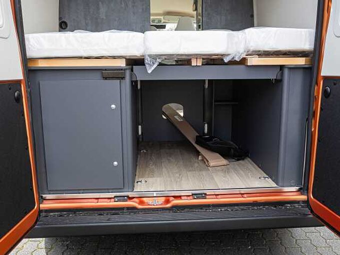 Laika Kosmo CV 60 Supremo Arancio Automatik UPE 77.981&euro;