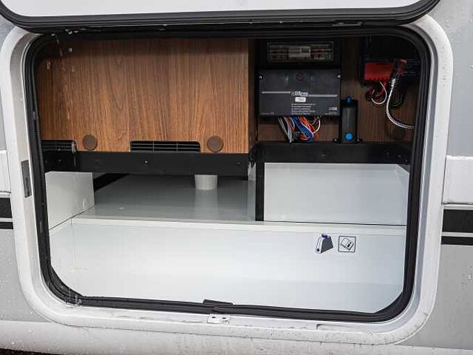 Laika Ecovip L 3019 Titanio UPE  104.000 &euro;