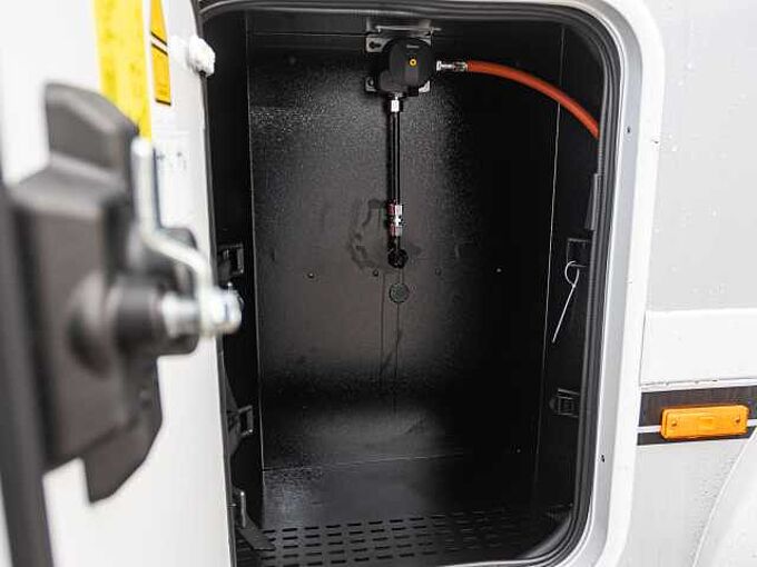 Laika Ecovip L 3019 Titanio UPE  104.000 &euro;