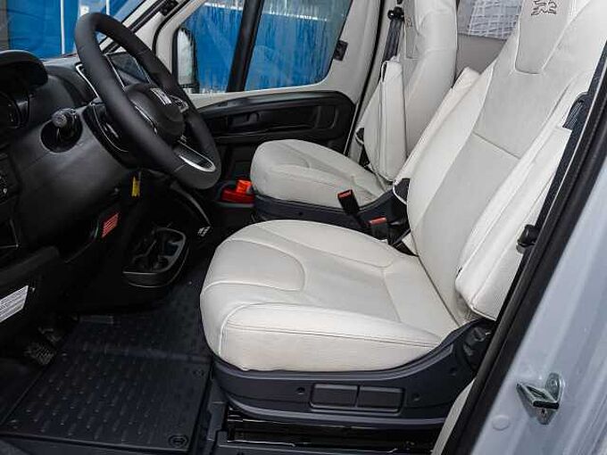 Laika Ecovip L 3019 Titanio UPE  104.000 &euro;