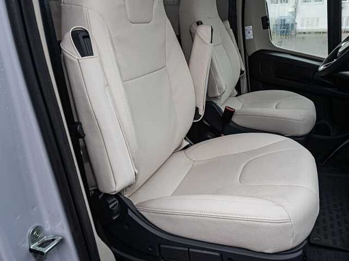 Laika Ecovip L 3019 Titanio UPE  104.000 &euro;