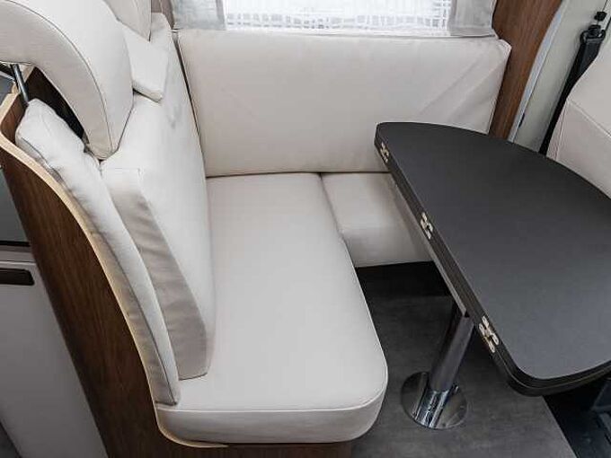 Laika Ecovip L 3019 Titanio UPE  104.000 &euro;