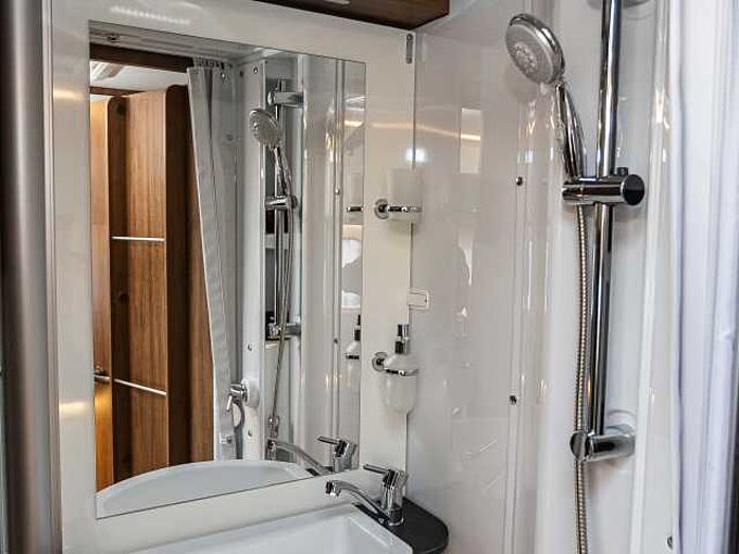 Laika Ecovip L 3019 Titanio UPE  104.000 &euro;