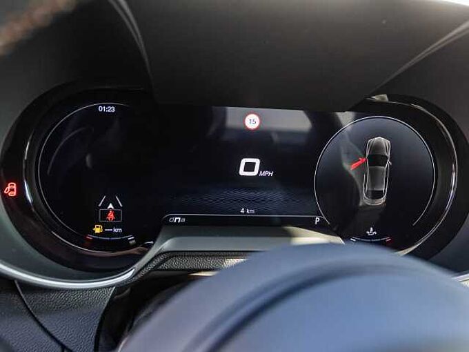 Alfa Romeo Giulia 2.0 16V AT8-Q4 INTENSA Panorama