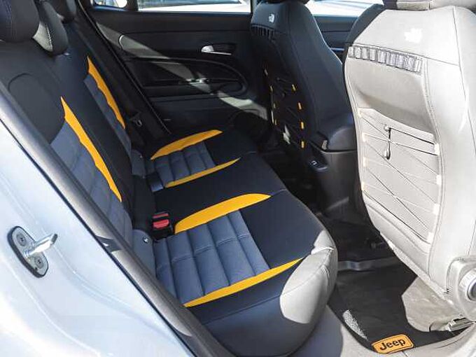 Jeep Avenger 1.2 48V 4xe Hybrid eAWD The North Face