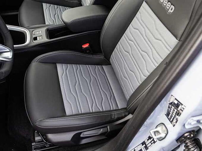 Jeep Avenger 1.2 48V 4xe Hybrid eAWD Upland