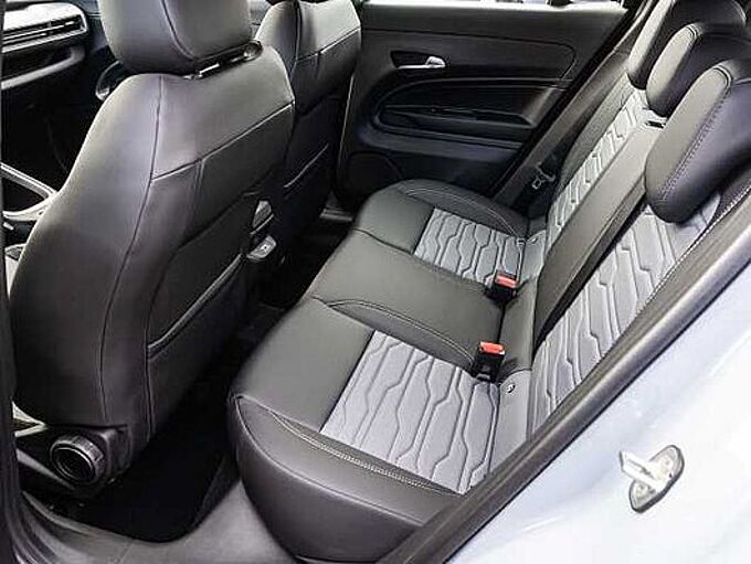 Jeep Avenger 1.2 48V 4xe Hybrid eAWD Upland