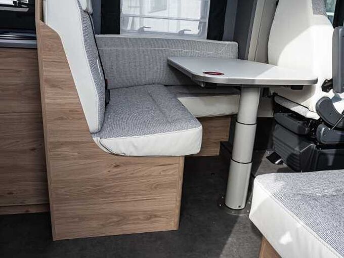 Dethleffs Just Camp T 7052 DBM Hubbett 