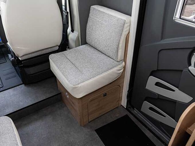 Dethleffs Just Camp T 7052 DBM Hubbett 