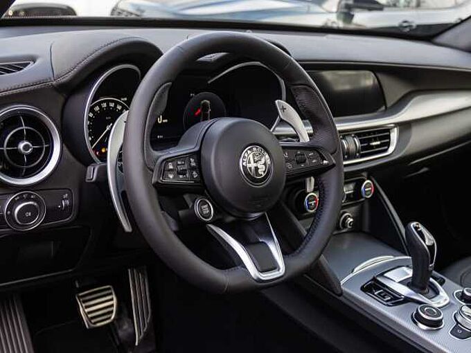 Alfa Romeo Stelvio 2.0 16V Turbo AT8-Q4 Veloce