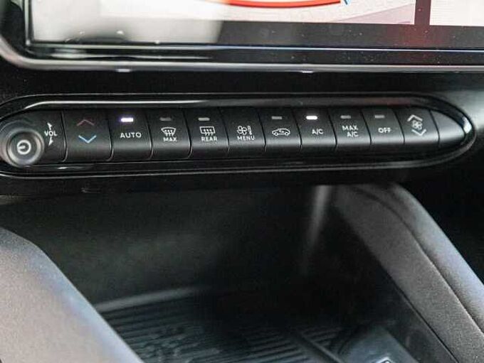 Alfa Romeo Junior ELETTRICA SPECIALE  115 KW (156 PS)