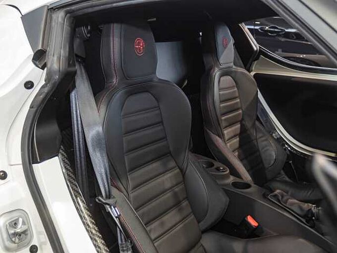 Alfa Romeo 4C 1.8 TBi Coup&eacute;  NUR 4107km!