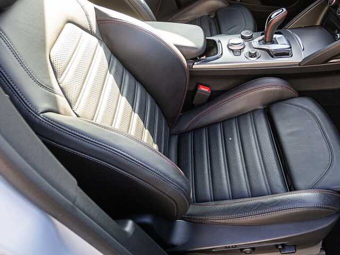 Alfa Romeo Stelvio COMPETIZIONE 2.0 Turbo 16V AT8-Q4