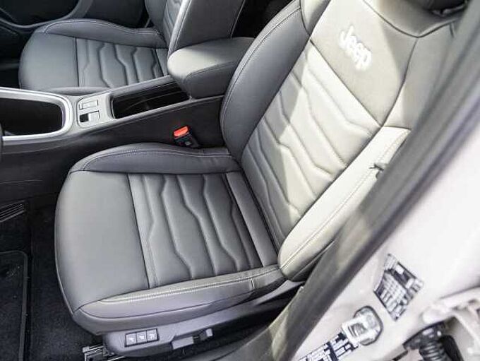 Jeep Avenger Elektro Summit Panorama/Leder