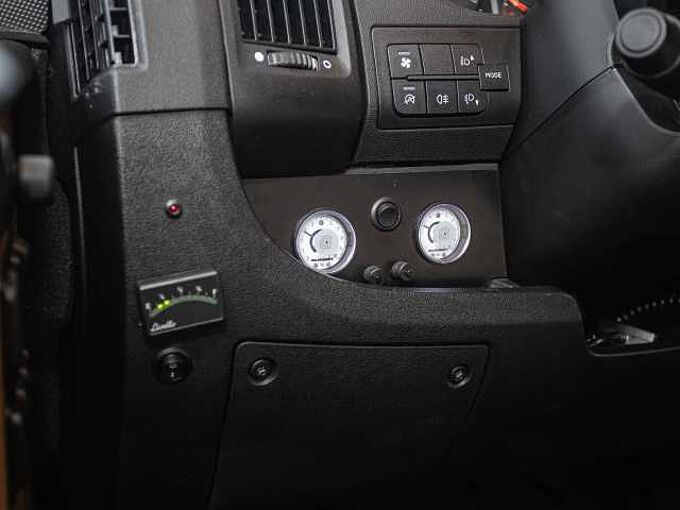 Eura Mobil Integra 890 QB ALKO HUBST&Uuml;TZEN 2xTV Dachklima