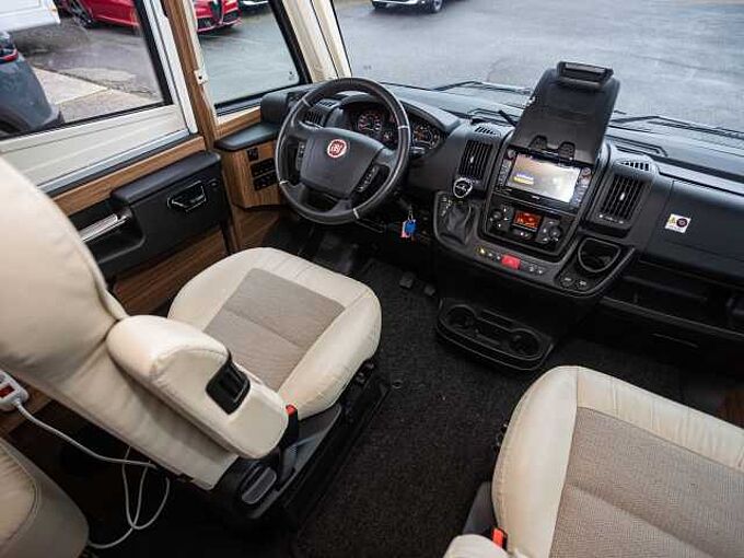 Eura Mobil Integra 890 QB ALKO HUBST&Uuml;TZEN 2xTV Dachklima