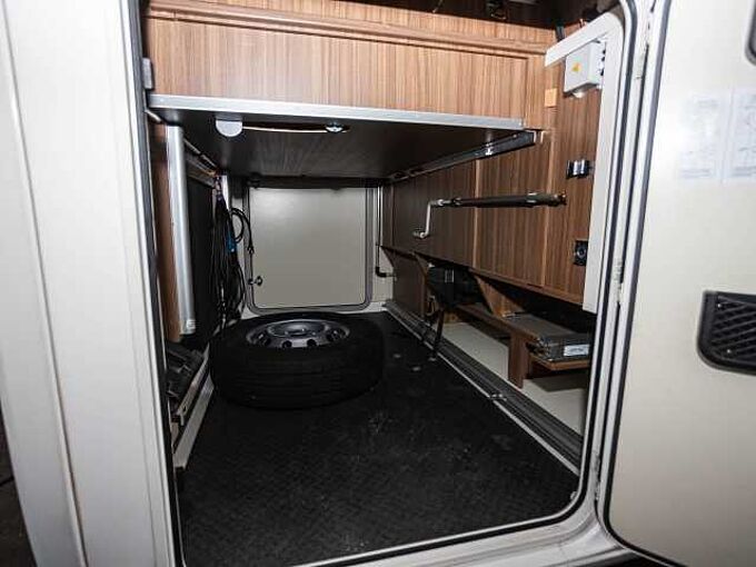 Eura Mobil Integra 890 QB ALKO HUBST&Uuml;TZEN 2xTV Dachklima