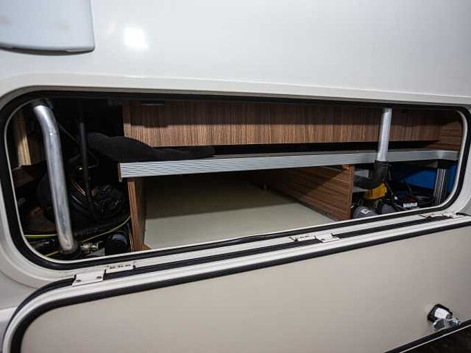 Eura Mobil Integra 890 QB ALKO HUBST&Uuml;TZEN 2xTV Dachklima