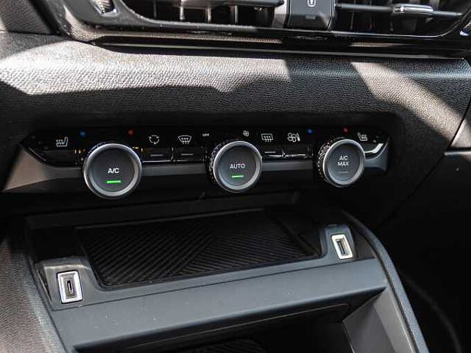 Citroen C4 PureTech 130 EAT8 PLUS