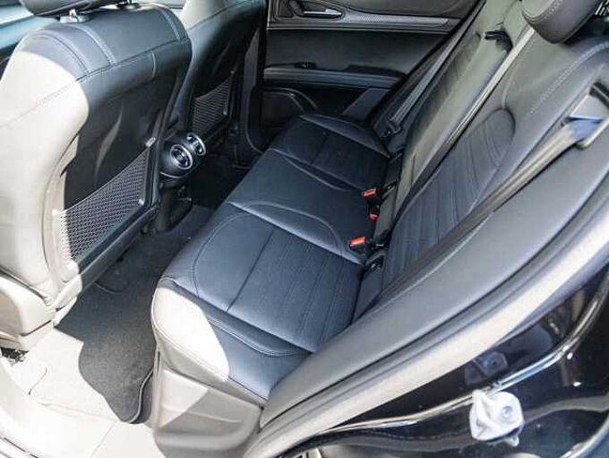 Alfa Romeo Stelvio V6 2.9 Bi-Turbo AT8-Q4 Quadrifoglio