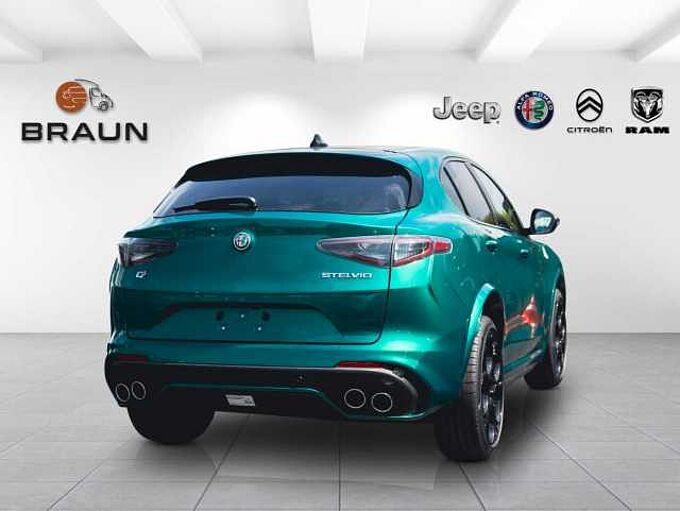 Alfa Romeo Stelvio V6 2.9 Bi-Turbo AT8-Q4 Quadrifoglio MY24