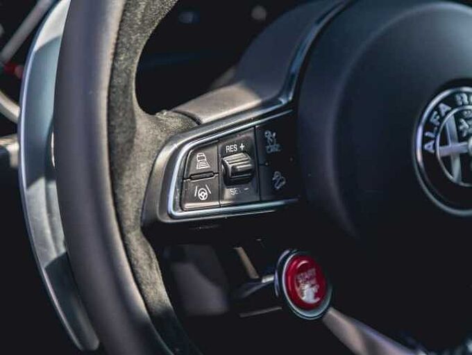 Alfa Romeo Stelvio V6 2.9 Bi-Turbo AT8-Q4 Quadrifoglio MY24