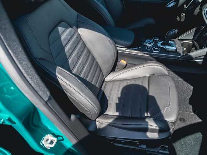 Alfa Romeo Stelvio V6 2.9 Bi-Turbo AT8-Q4 Quadrifoglio MY24