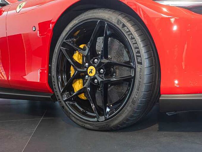 Ferrari Roma Spider Rosso Corsa/Cuoio 