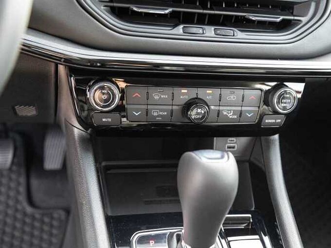 Jeep Compass e-Hybrid  MY23 S 1.5 T4 48V Alpine Sound