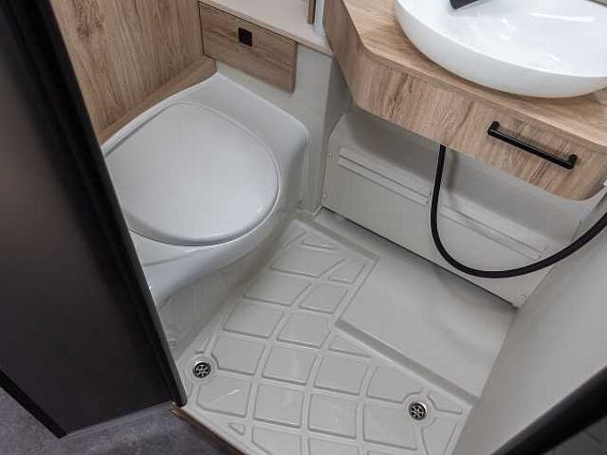 Eura Mobil XTURA 686 EF 4x4 SOFORT 