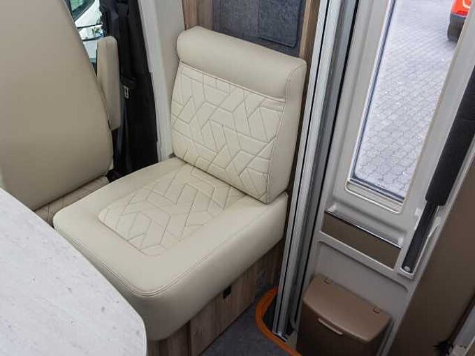 Eura Mobil XTURA 686 EF 4x4 SOFORT 
