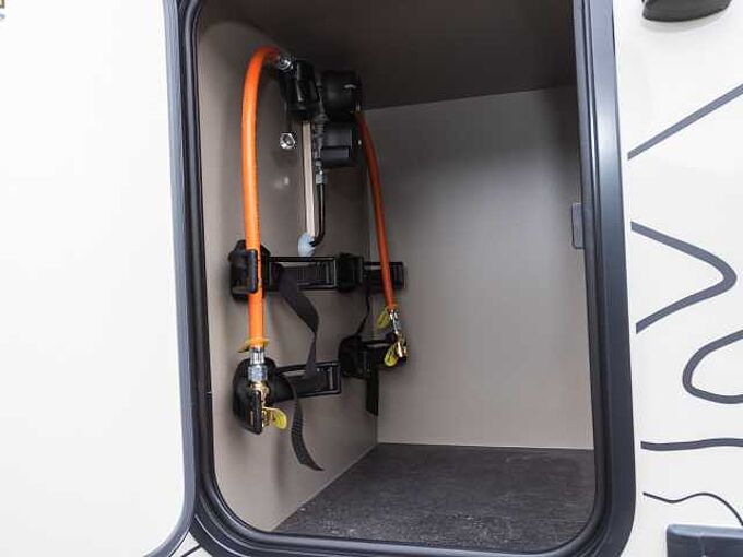Eura Mobil XTURA 686 EF 4x4 SOFORT 