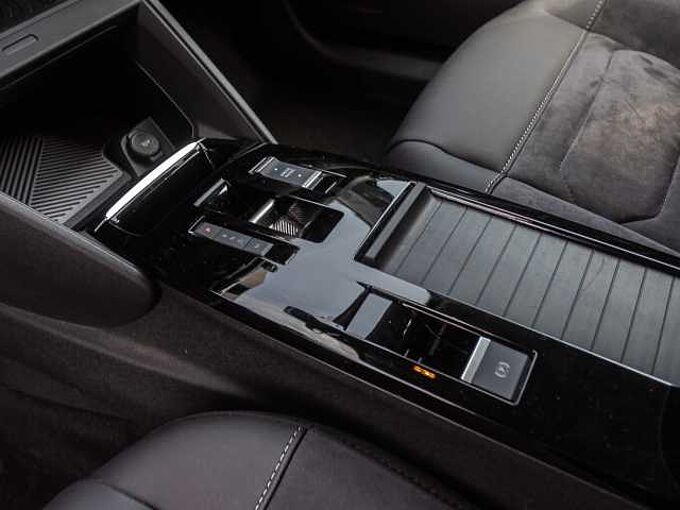 Citroen C4 PureTech 130 EAT8 MAX Techno-Paket