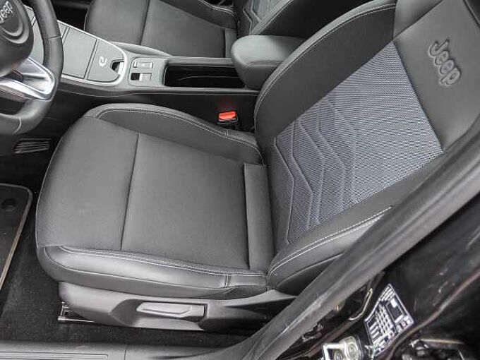 Jeep Avenger Elektro Altitude Infotainment-Paket
