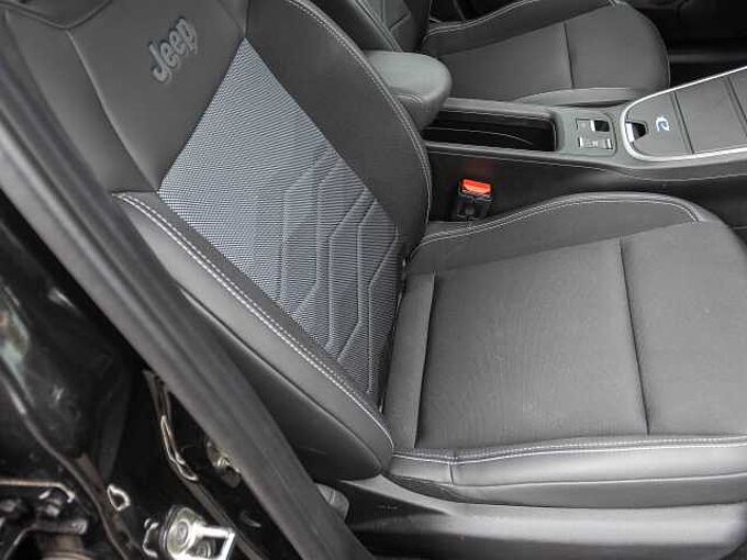 Jeep Avenger Elektro Altitude Infotainment-Paket