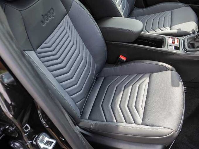 Jeep Avenger ALTITUDE - 1.2 Benzin 74 kW (100 PS)