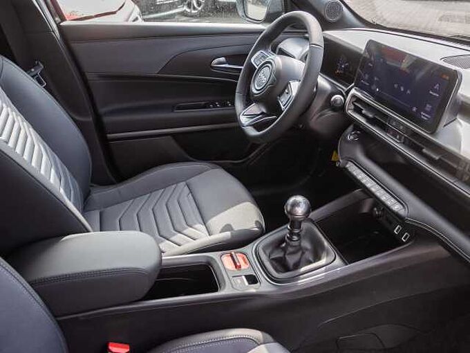 Jeep Avenger ALTITUDE - 1.2 Benzin 74 kW (100 PS)
