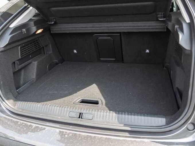 Citroen C4 PureTech 130 EAT8 MAX Techno-Paket