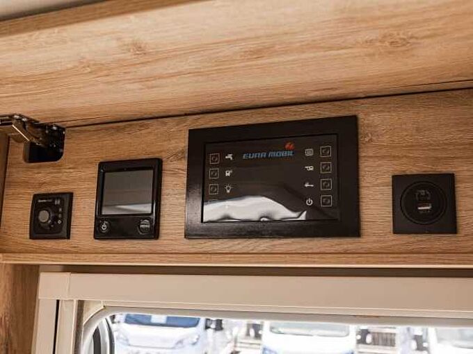 Eura Mobil Profila T 726 QF 4 Pakete MESSEPREIS