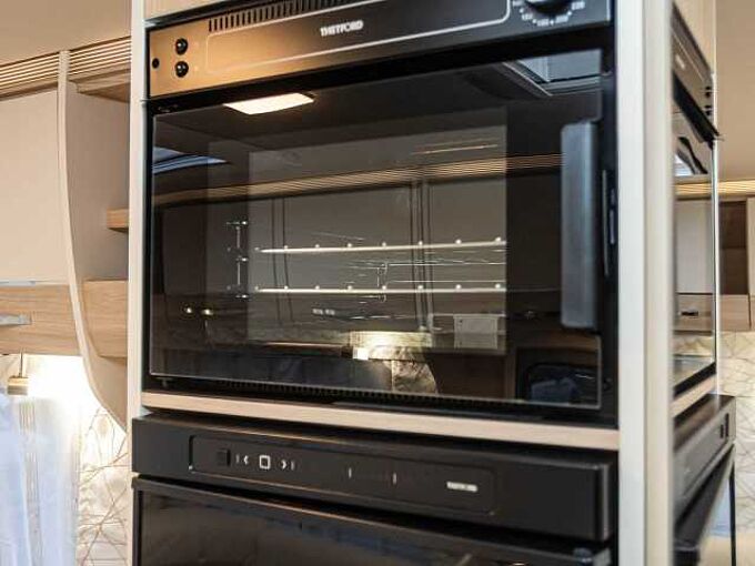 Eura Mobil Activa One 650 HS Automatik MESSEPREIS