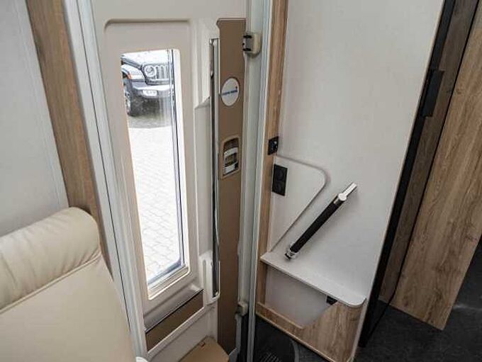 Eura Mobil Integra Line 730 EF MESSEPREIS