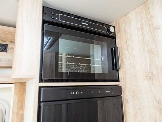 Eura Mobil Integra Line 730 EF MESSEPREIS