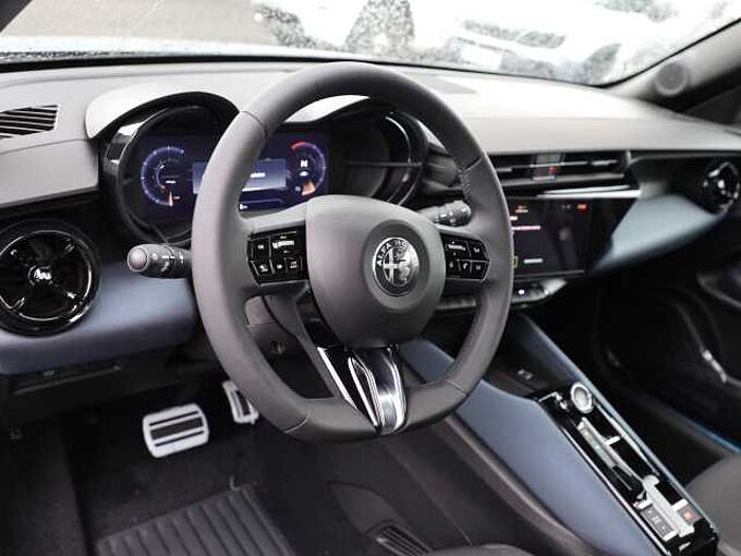 Alfa Romeo Junior 1.2 VGT Ibrida Sprint